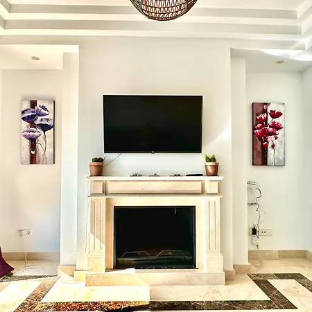 Duplex-penthouse With Stunning Panoramic View 马尔韦利亚