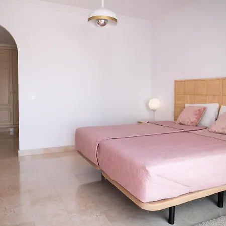 Duplex-penthouse With Stunning Panoramic View *