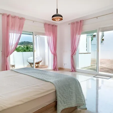 Duplex-penthouse With Stunning Panoramic View 아파트