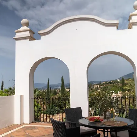 Duplex-penthouse With Stunning Panoramic View 마르베야