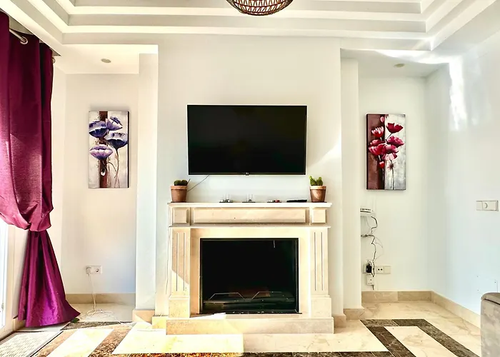 Duplex-penthouse With Stunning Panoramic View 马尔韦利亚